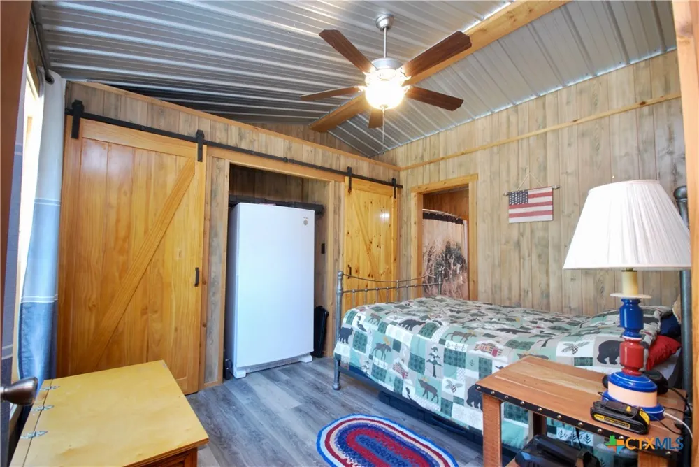 3033 County Road 18 Hallettsville, TX 77964