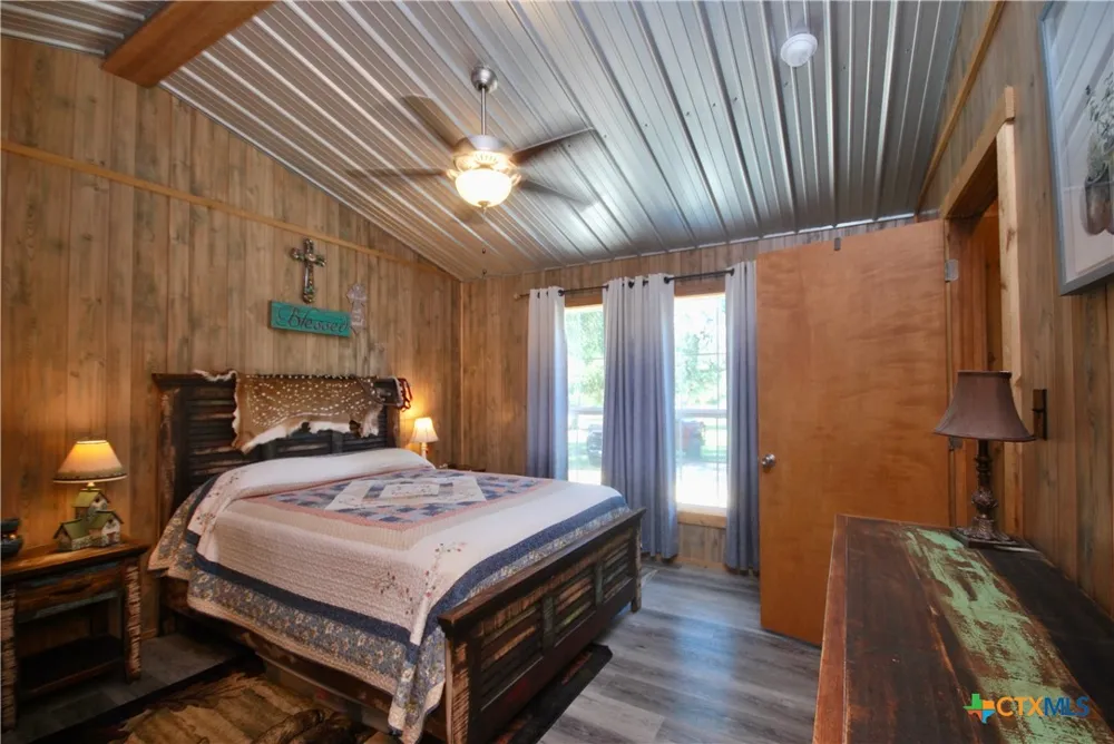 3033 County Road 18 Hallettsville, TX 77964