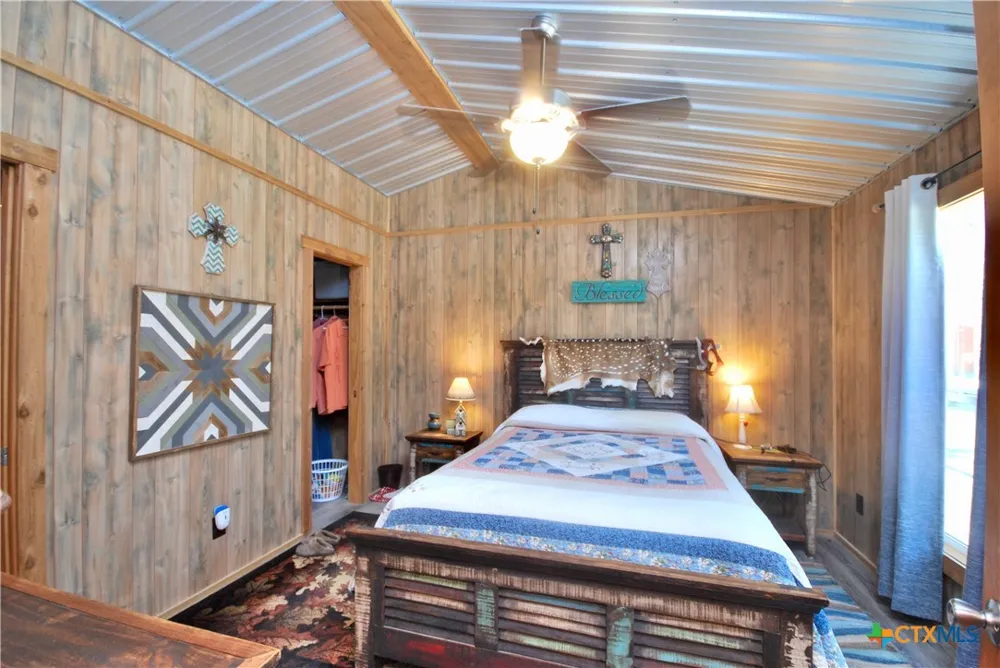 3033 County Road 18 Hallettsville, TX 77964