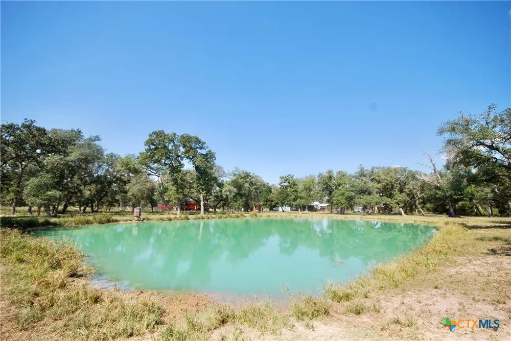 3033 County Road 18 Hallettsville, TX 77964