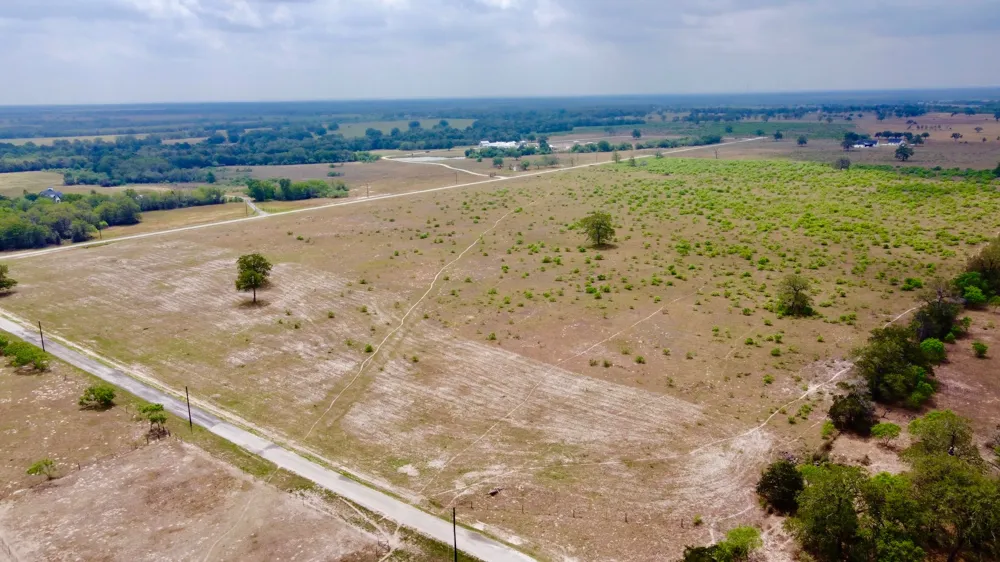 3 Big Sky Ranch Road Smithville, TX 78957