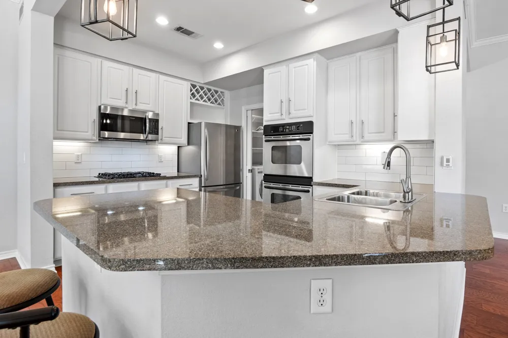 300 San Gabriel Village Boulevard #410 Georgetown, TX 78626