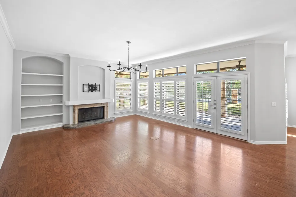 300 San Gabriel Village Boulevard #410 Georgetown, TX 78626