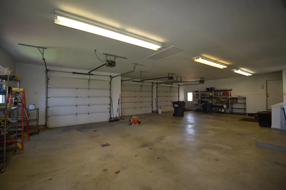 47944 County Road 673 Lawrence, MI 49064