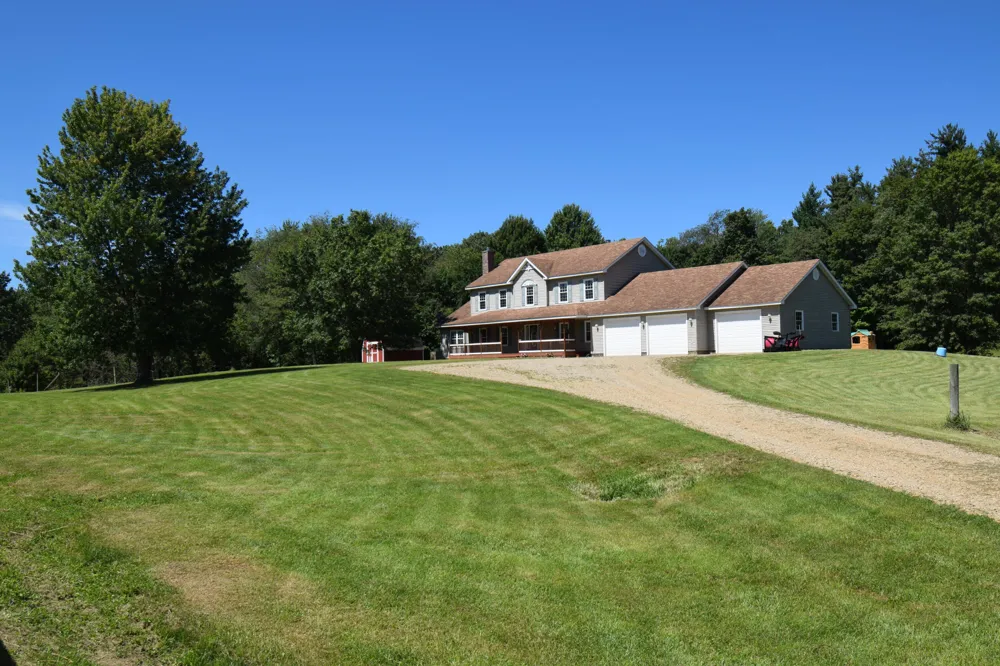 47944 County Road 673 Lawrence, MI 49064