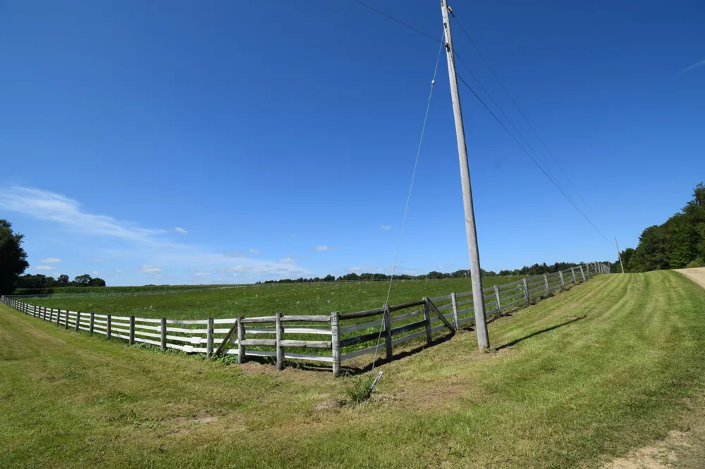 47944 County Road 673 Lawrence, MI 49064