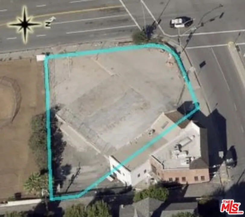 912 E Altadena Drive Altadena, CA 91001