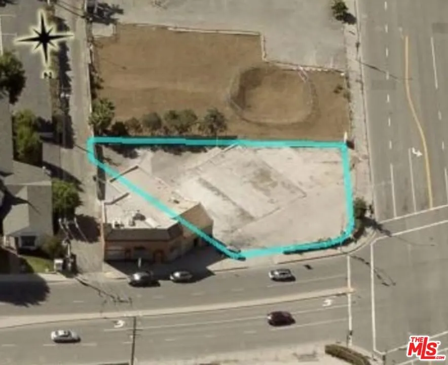 912 E Altadena Drive Altadena, CA 91001