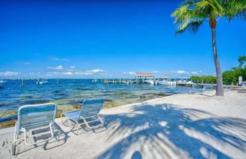 87200 Overseas Highway #F1 Plantation Key, FL 33036