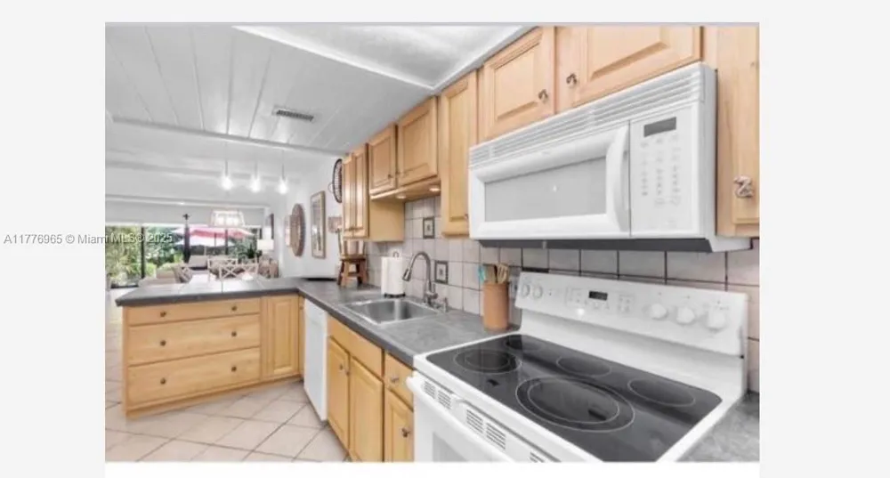 87200 Overseas Highway #F1 Plantation Key, FL 33036