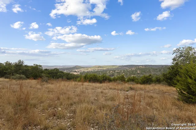 146 Painted Sky Comfort, TX 78013