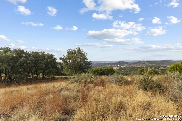 146 Painted Sky Comfort, TX 78013
