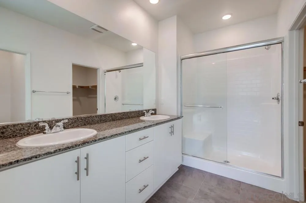 5305 Seacliff Place #1 San Diego, CA 92154