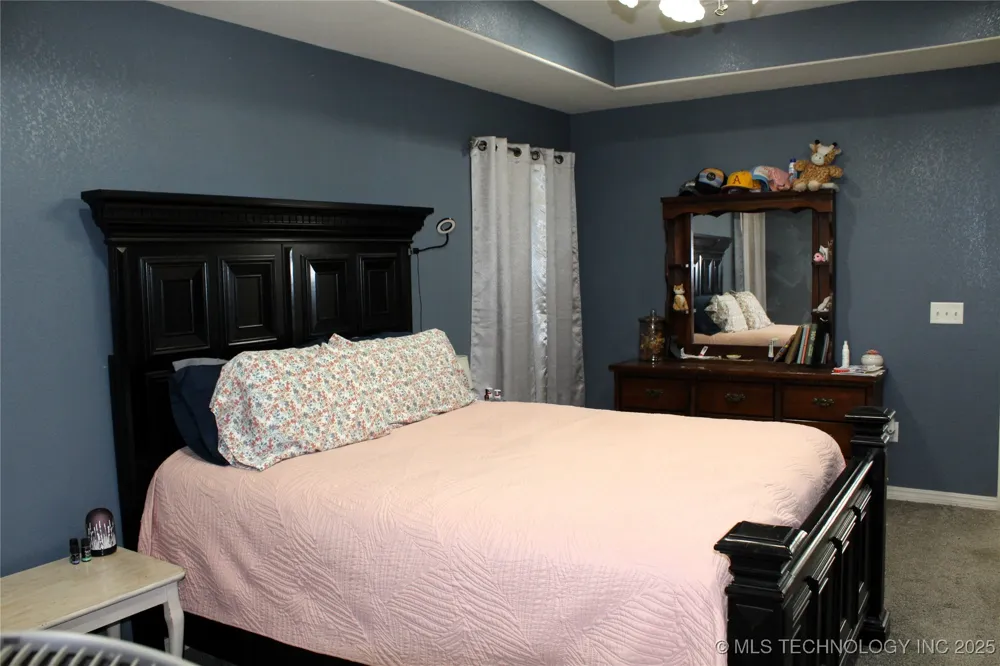 908 3rd Calera, OK 74730