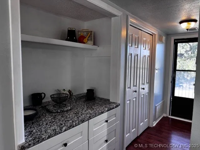 204 Falconhead #F Burneyville, OK 73430