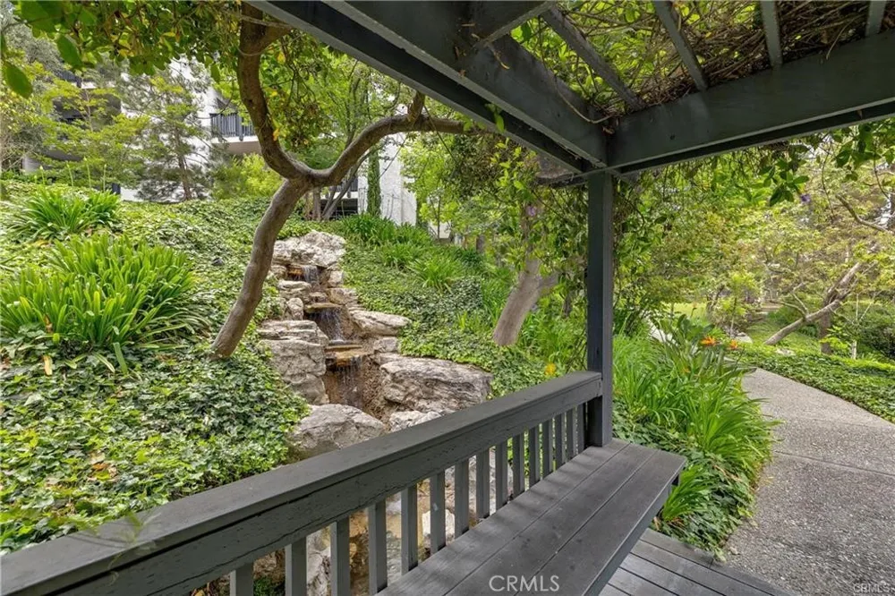 3605 W Hidden Lane #309 Rolling Hills Estates, CA 90274
