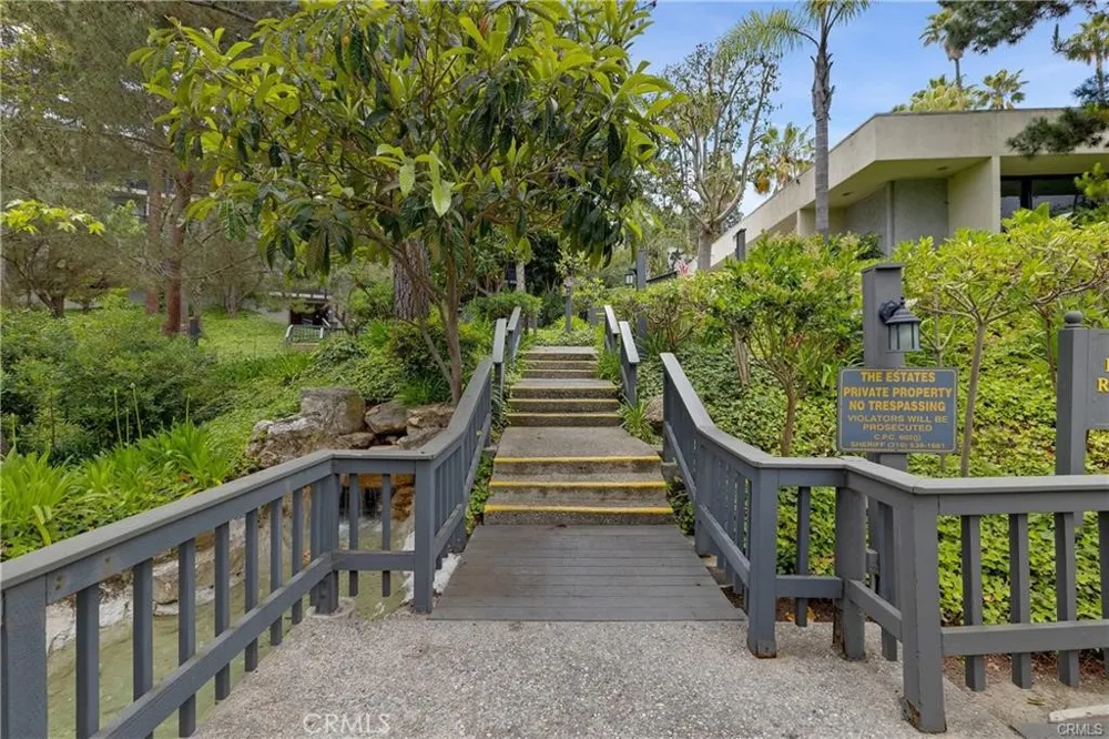 3605 W Hidden Lane #309 Rolling Hills Estates, CA 90274