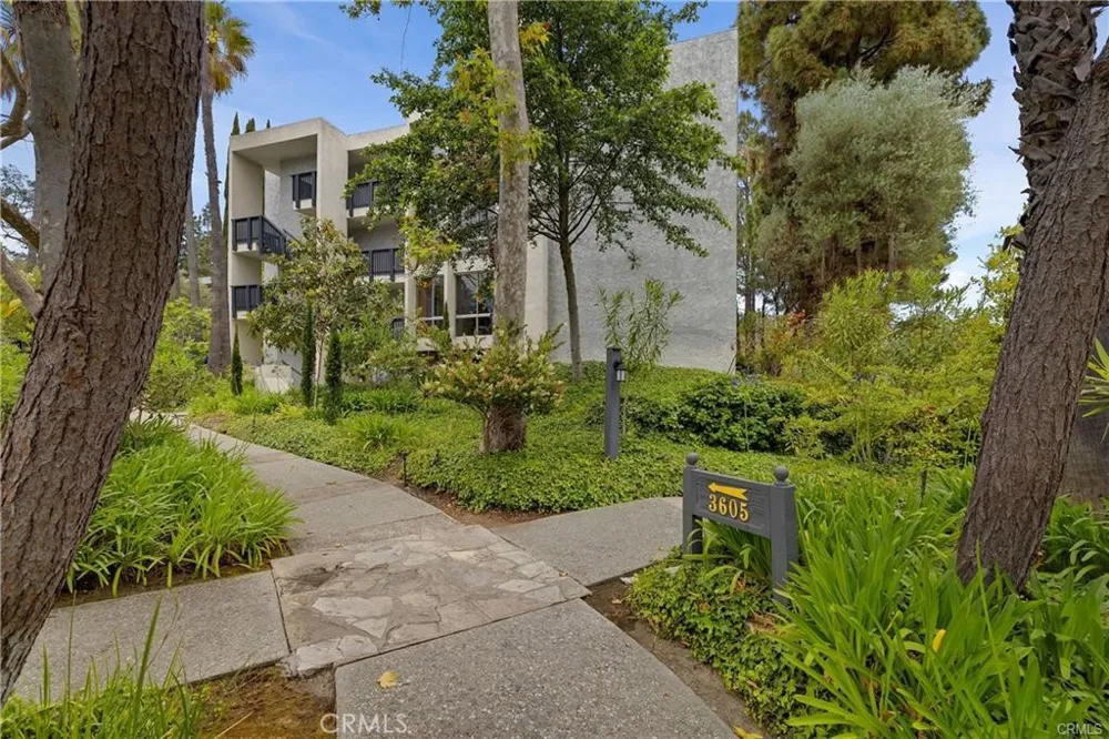 3605 W Hidden Lane #309 Rolling Hills Estates, CA 90274