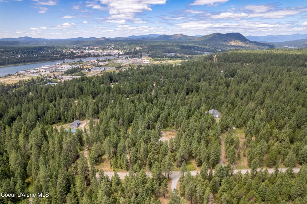 512 Everett Huff Road Oldtown, ID 83822
