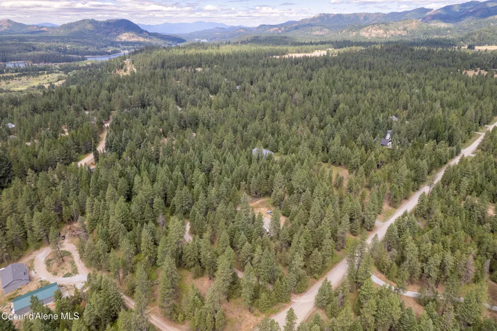 512 Everett Huff Road Oldtown, ID 83822