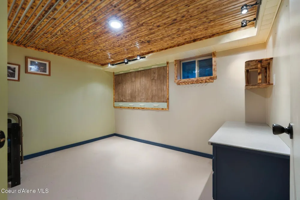 55 Trotter Lane Sandpoint, ID 83864