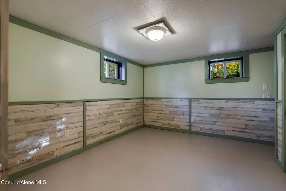 55 Trotter Lane Sandpoint, ID 83864
