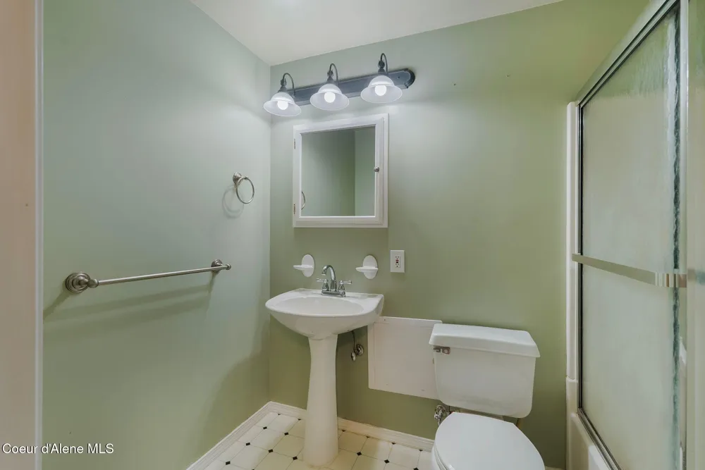 55 Trotter Lane Sandpoint, ID 83864