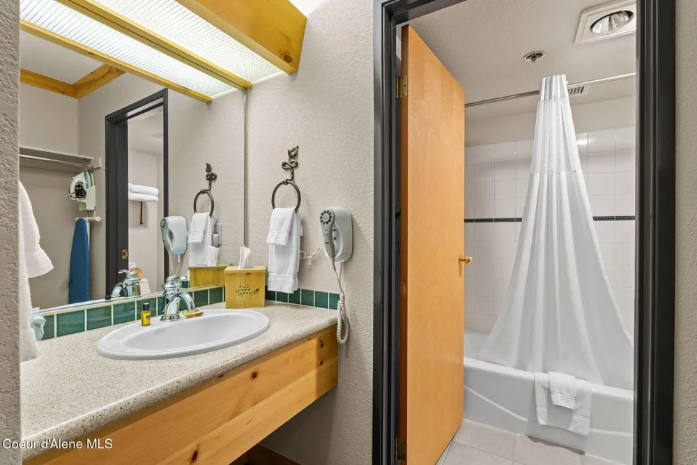 72 Great Escape Rd #409/411 Sandpoint, ID 83864