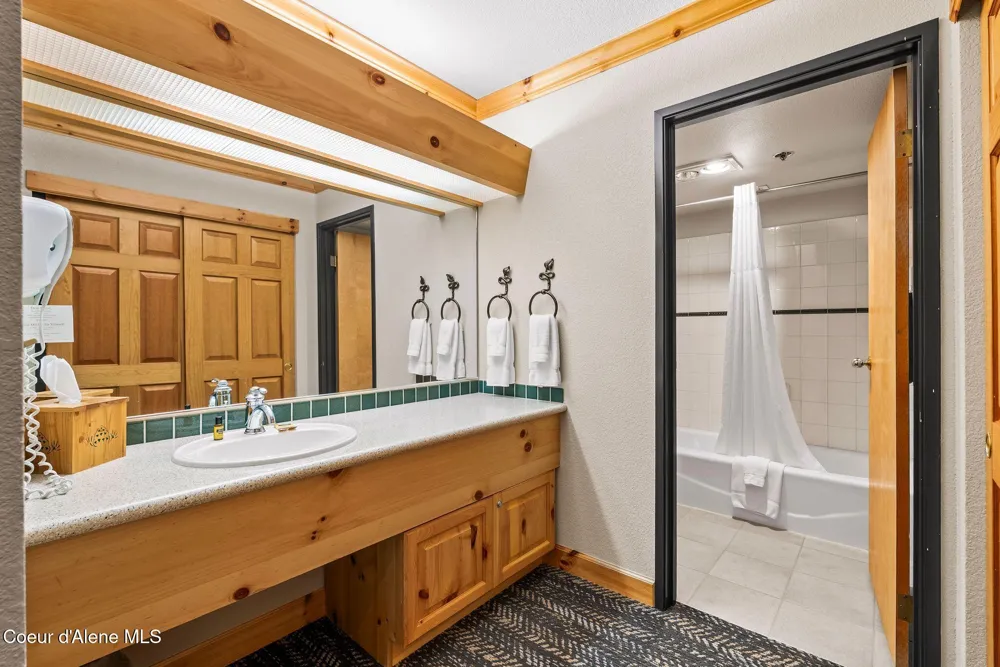 72 Great Escape Rd #409/411 Sandpoint, ID 83864