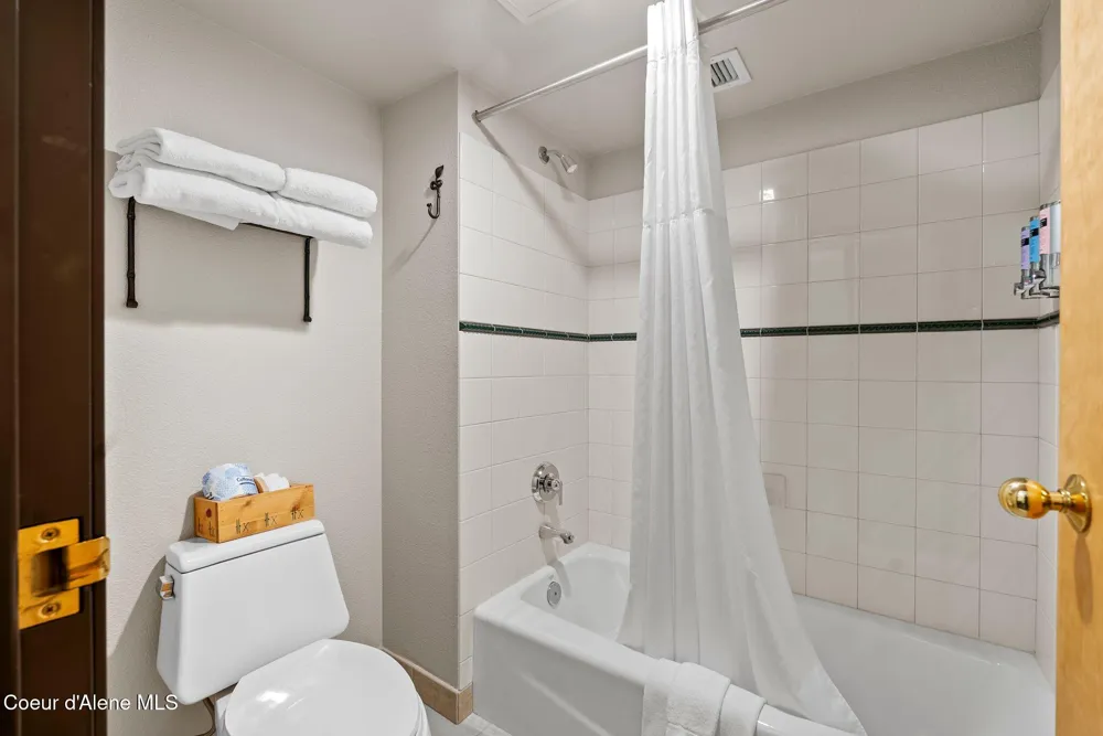 72 Great Escape Rd #409/411 Sandpoint, ID 83864