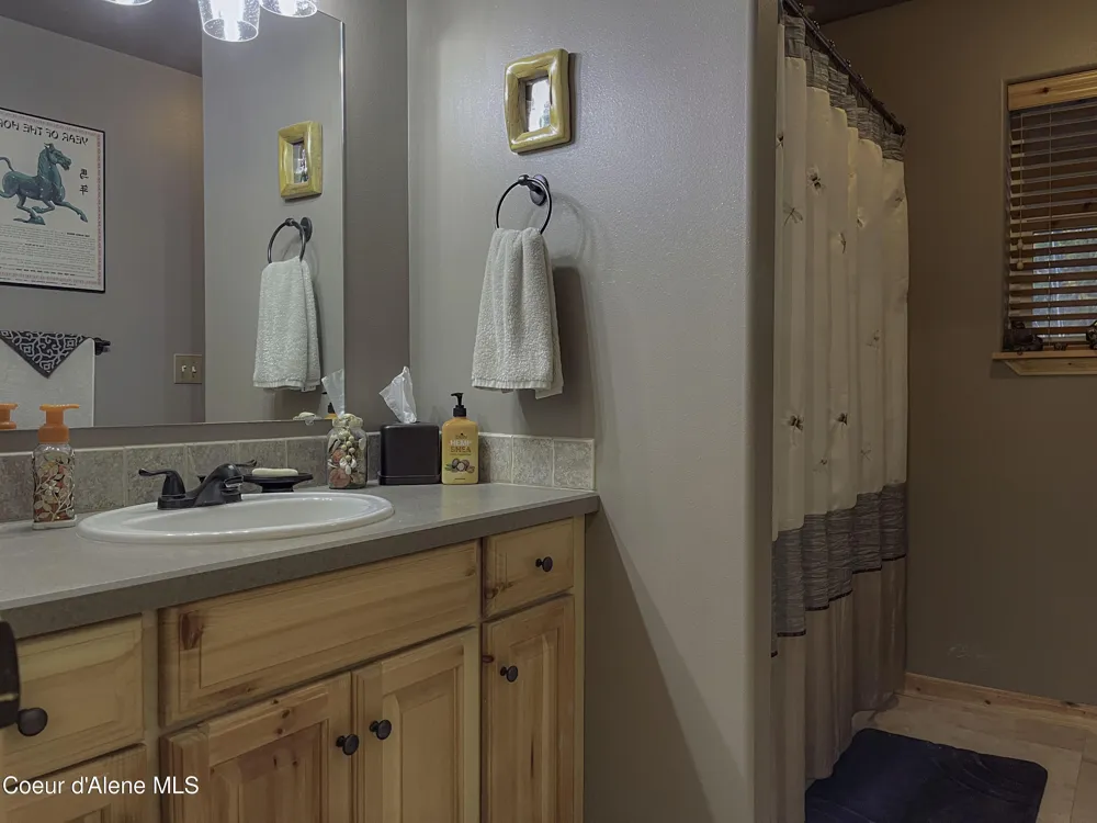 314 Overlake View Road Cocolalla, ID 83813