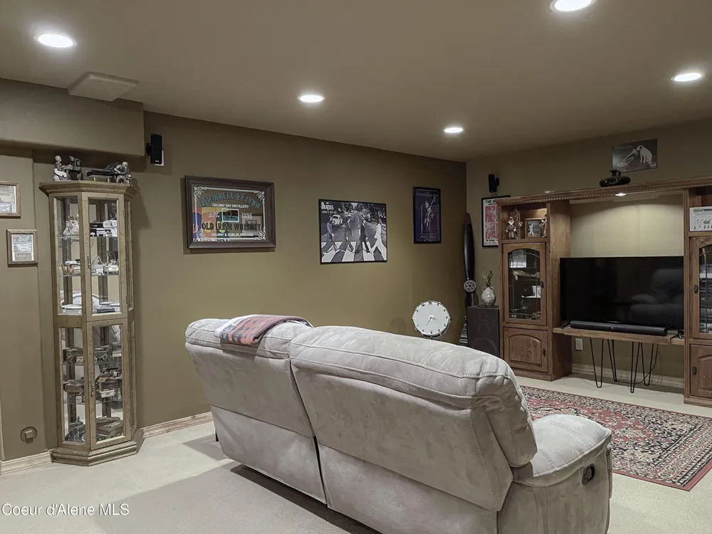 314 Overlake View Road Cocolalla, ID 83813