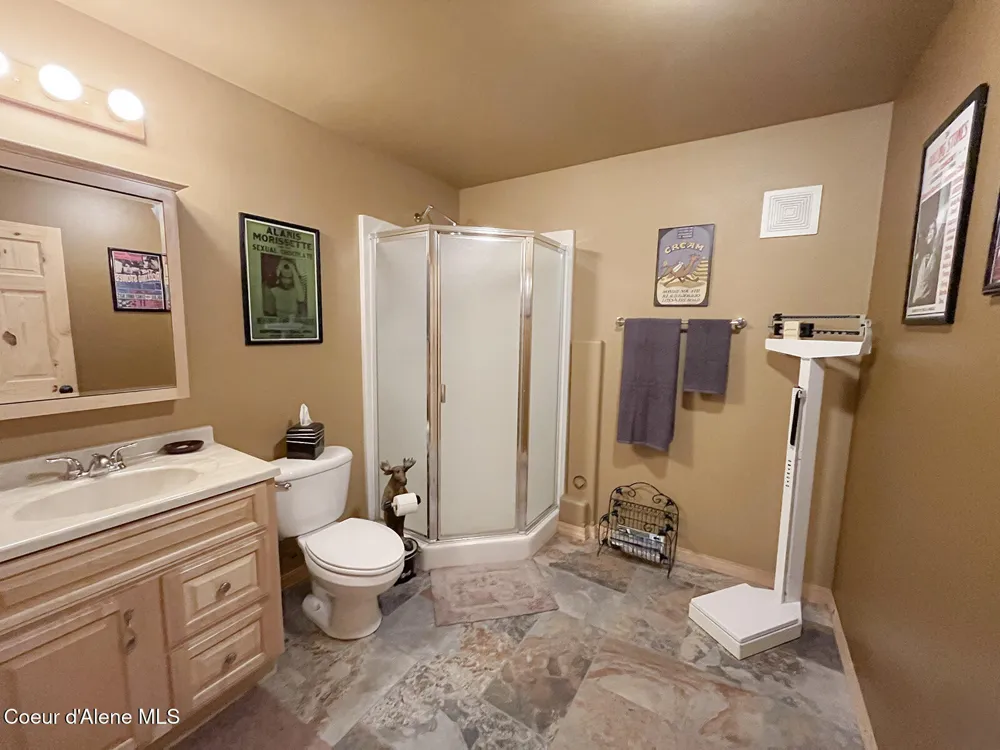 314 Overlake View Road Cocolalla, ID 83813
