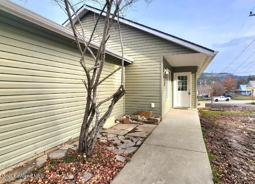 340 S 3rd St. Maries, ID 83861