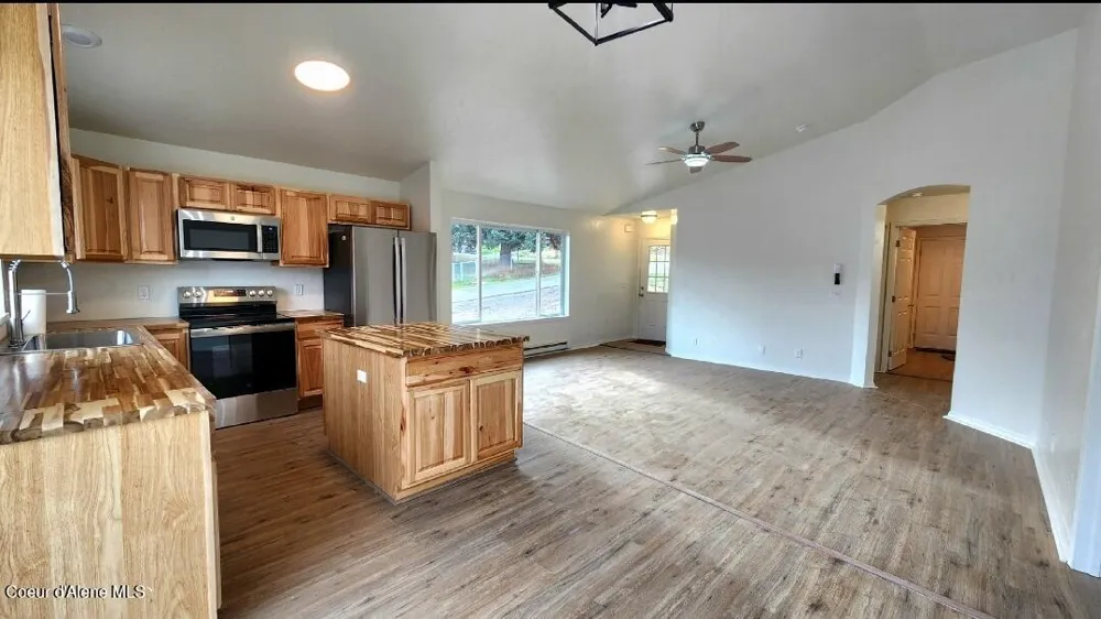 340 S 3rd St. Maries, ID 83861