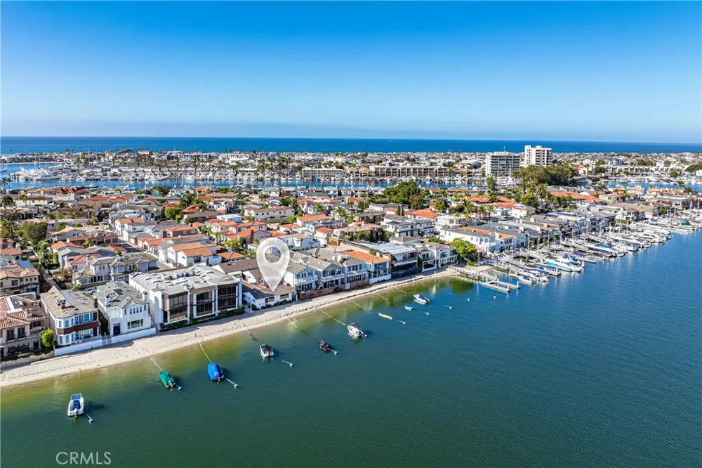 318 Via Lido Nord Newport Beach, CA 92663