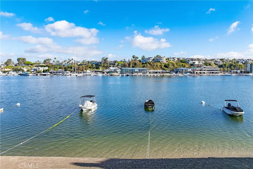 318 Via Lido Nord Newport Beach, CA 92663