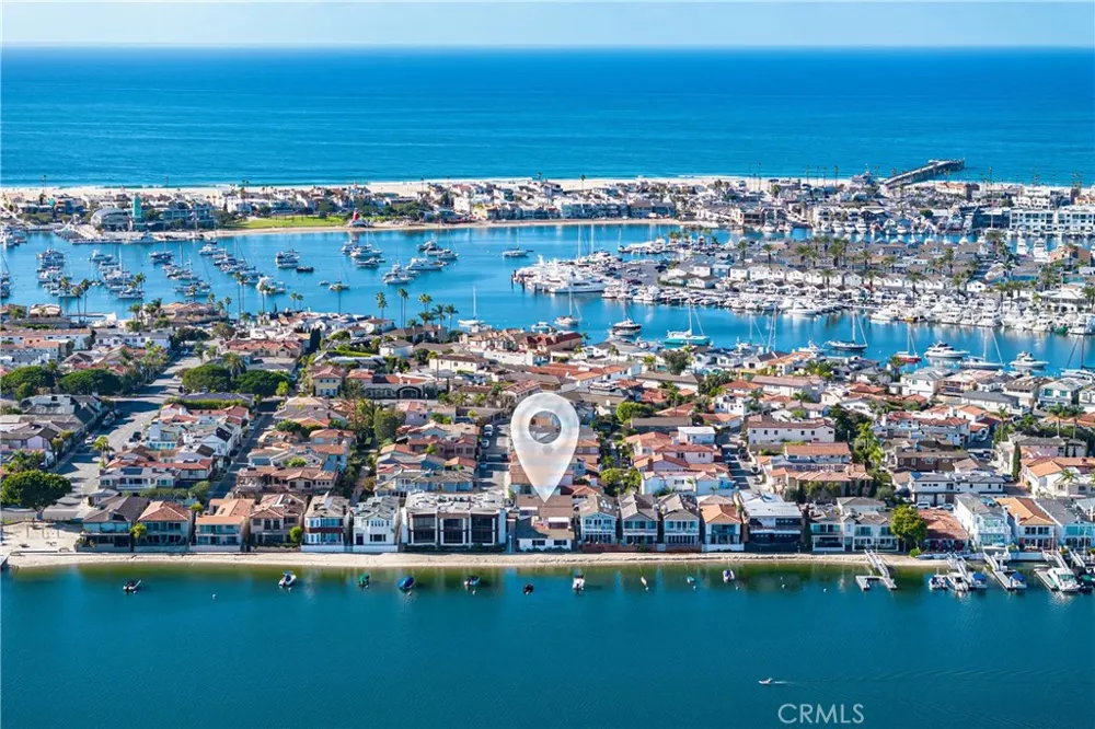318 Via Lido Nord Newport Beach, CA 92663
