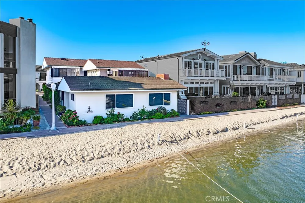 318 Via Lido Nord Newport Beach, CA 92663