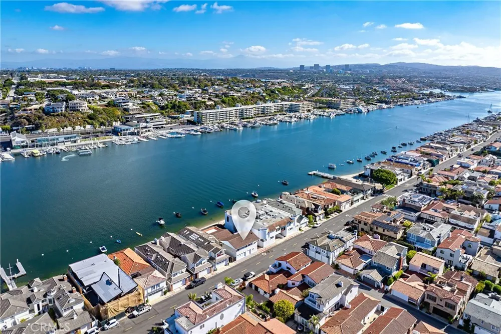 318 Via Lido Nord Newport Beach, CA 92663