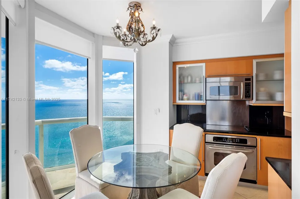 6365 Collins Ave #3801 Miami Beach, FL 33141