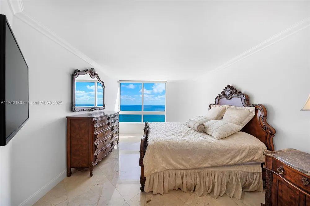 6365 Collins Ave #3801 Miami Beach, FL 33141