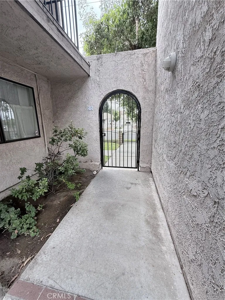 13721 Los Angeles Baldwin Park, CA 91706