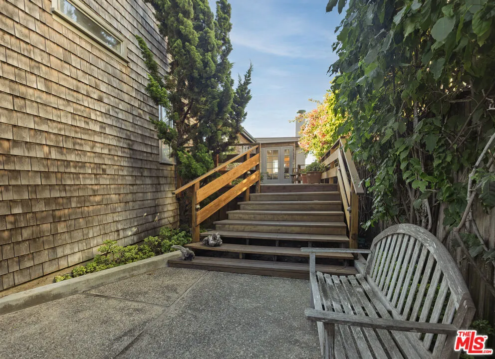 3581 Padaro Lane Carpinteria, CA 93013
