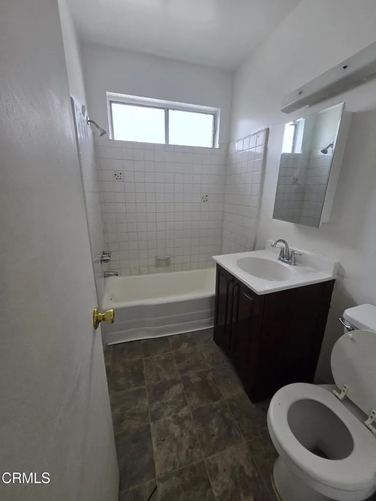 811 Mariposa Avenue #12 Los Angeles, CA 90029
