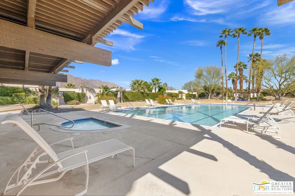 427 Calle Rolph Palm Springs, CA 92262