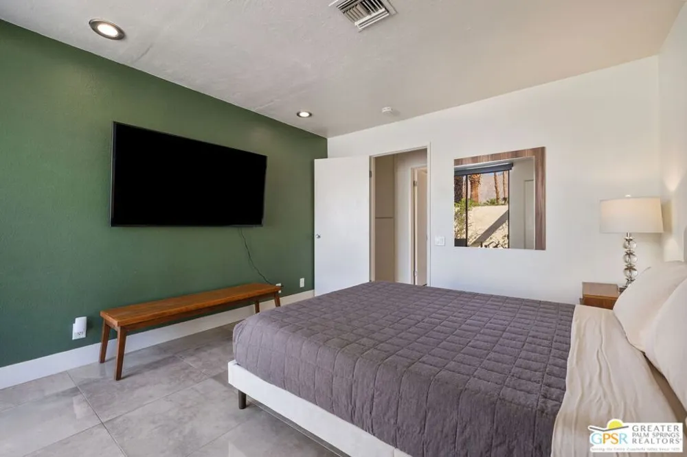 427 Calle Rolph Palm Springs, CA 92262