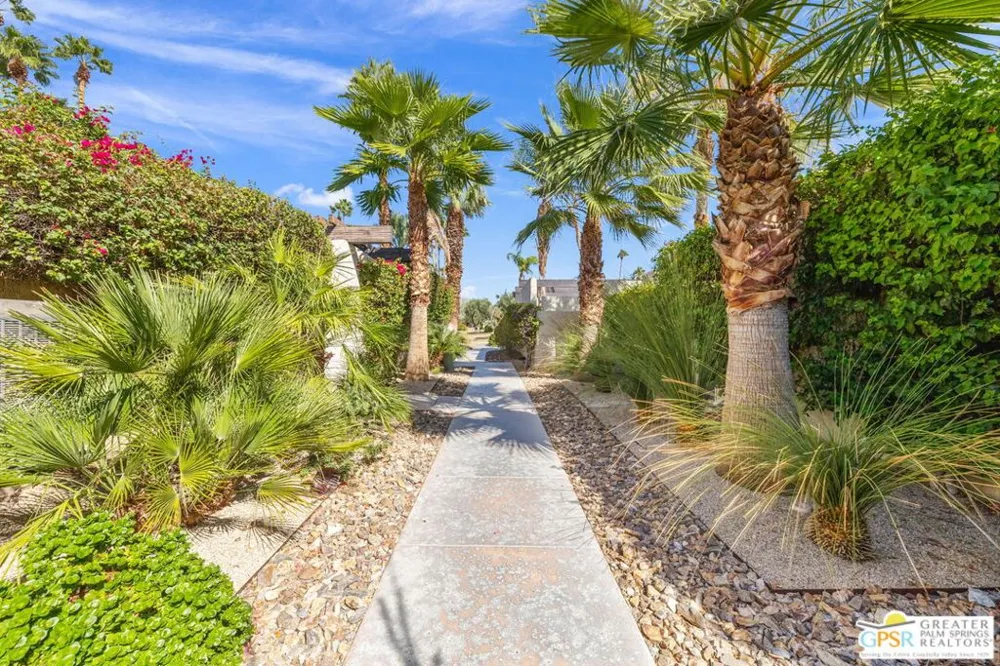 427 Calle Rolph Palm Springs, CA 92262