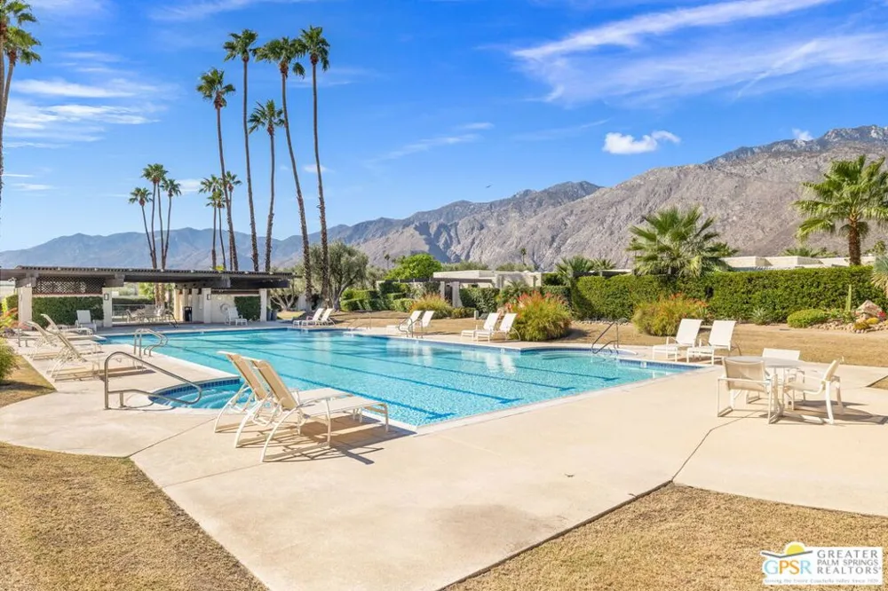 427 Calle Rolph Palm Springs, CA 92262