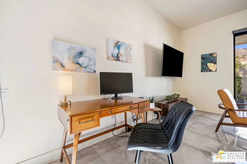 427 Calle Rolph Palm Springs, CA 92262